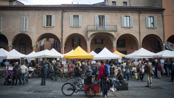 Il mercato contadino di Campi Aperti a Bologna