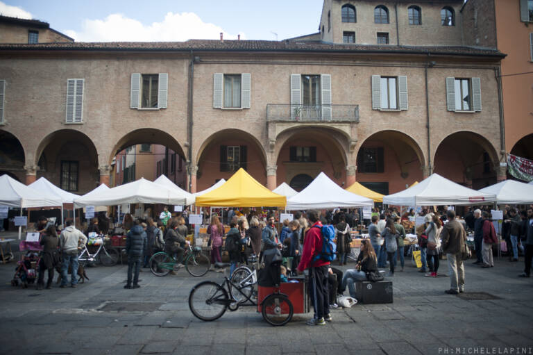 Il mercato contadino di Campi Aperti a Bologna
